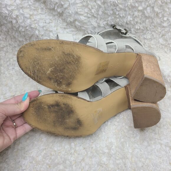 Urban Outfitters Huarache Vegan Leather Block Heel Sandals size 10 - Picture 5 of 6